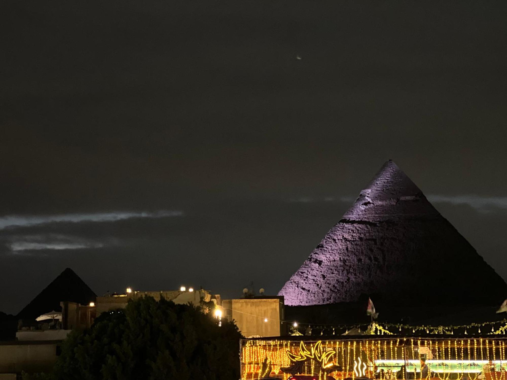 Pyramids Top In Cairo Exterior photo